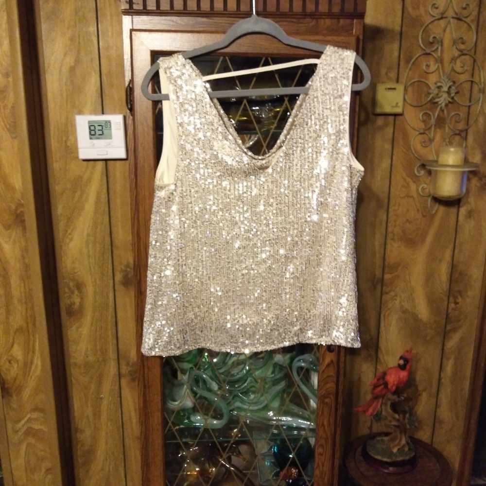 Pants Store top